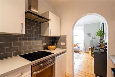 17 3F1, Dalgety Street, Edinburgh, EH7 5UN - image 6