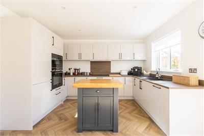 14 Wightman Road, Winchburgh, EH52 6AS - image 6