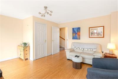 28 Burnbrae Avenue, BONNYRIGG, EH19 3FN - image 4
