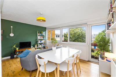 25 Claremont Court, Edinburgh EH7 4LA - image 2