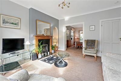 27 Silverknowes Terrace, Silverknowes, Edinburgh, EH4 5HJ - image 2