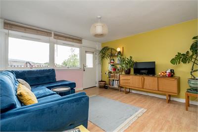 1/6 Southhouse Place, Gracemount, Edinburgh, EH17 8FR - image 2
