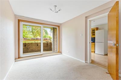 2/2 Craigleith Avenue South, Ravelston, Edinburgh, EH4 3LQ - image 5
