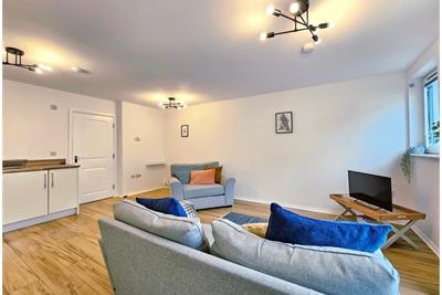 Flat 8, 1 Lochend Park View, Edinburgh, EH7 5FB - image 5