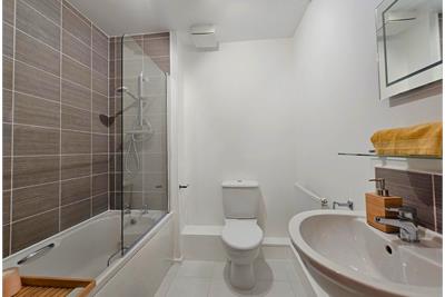 Flat 8, 1 Lochend Park View, Edinburgh, EH7 5FB - image 9