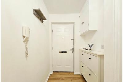 Flat 8, 1 Lochend Park View, Edinburgh, EH7 5FB - image 10