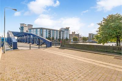 5/6 Rennie's Isle, Leith, Edinburgh, EH6 6QA - image 11