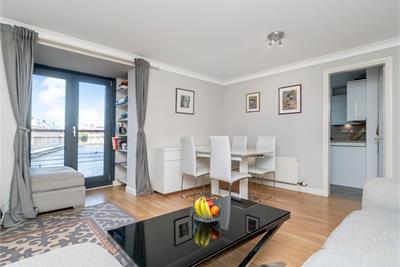5/6 Rennie's Isle, Leith, Edinburgh, EH6 6QA - image 3