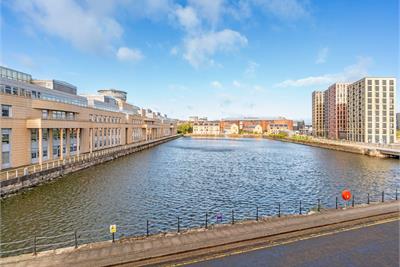 5/6 Rennie's Isle, Leith, Edinburgh, EH6 6QA - image 5