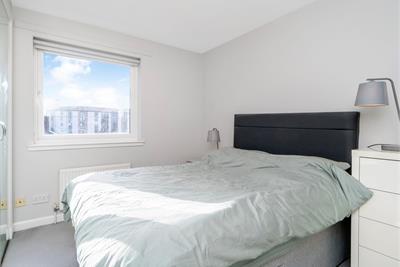 5/6 Rennie's Isle, Leith, Edinburgh, EH6 6QA - image 6