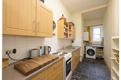 2 (3F1) St Peters Buildings, Edinburgh EH3 9PG - image 8