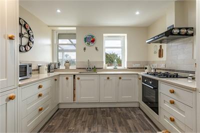 St Aidan's Manse, 1 High Cross Avenue, Melrose, TD6 9SQ - image 19