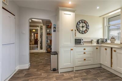 St Aidan's Manse, 1 High Cross Avenue, Melrose, TD6 9SQ - image 22