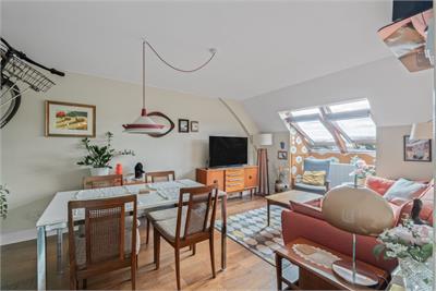 11 Craigside Church, Buccleuch Street, Innerleithen, EH44 6LD - image 4