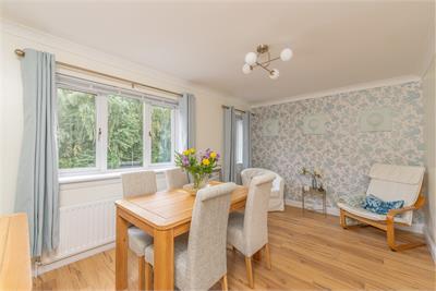 31 Daiches Braes, Edinburgh, EH15 2RD - image 12