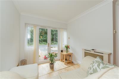 31 Daiches Braes, Edinburgh, EH15 2RD - image 4