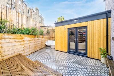 12 Bellevue Gardens, Edinburgh, EH7 4JX - image 14
