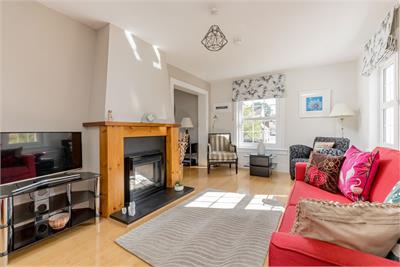 14/3 Hillpark Court, Blackhall, Edinburgh, EH4 7BE - image 3