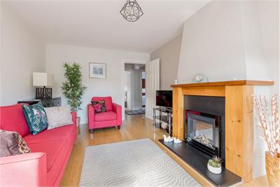 14/3 Hillpark Court, Blackhall, Edinburgh, EH4 7BE - image 4