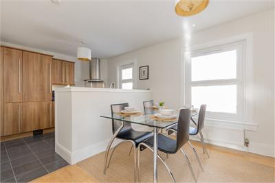 14/3 Hillpark Court, Blackhall, Edinburgh, EH4 7BE - image 5
