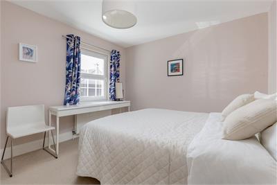 14/3 Hillpark Court, Blackhall, Edinburgh, EH4 7BE - image 8