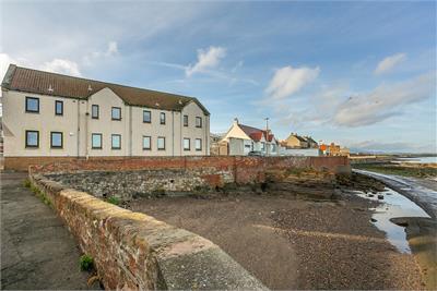 4 West Seaside, Prestonpans, EH32 9BA - image 1