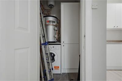 8/13 Wardlaw Place, Edinburgh, EH11 1UB - image 12
