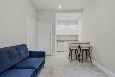 8/13 Wardlaw Place, Edinburgh, EH11 1UB - image 5