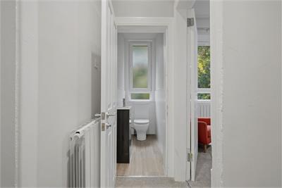 8/13 Wardlaw Place, Edinburgh, EH11 1UB - image 9