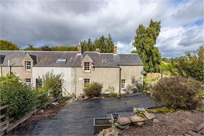 6 Roxburgh Newtown Farm Cottages, Kelso, TD5 8NN - image 2