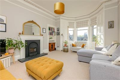 13/8 Roseneath Street, Marchmont, Edinburgh, EH9 1JH - image 2