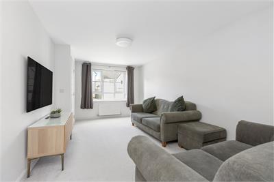 7 Martin Street, Burdiehouse, Edinburgh, EH17 8GB - image 2