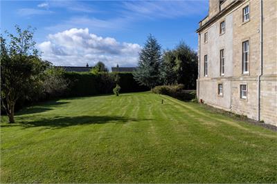 3 Broomlands House, Ednam Road Kelso, TD5 7SW - image 30