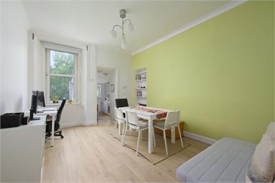 38 Brucefield Avenue First Floor Left, Dunfermline, KY11 4SX - image 2