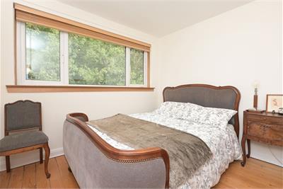 23 Buckstone Crescent, Edinburgh, EH10 6PJ - image 3