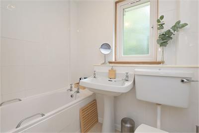 23 Buckstone Crescent, Edinburgh, EH10 6PJ - image 23