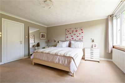 2 Upper Cramond Court, Edinburgh, EH4 6RQ - image 13