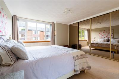2 Upper Cramond Court, Edinburgh, EH4 6RQ - image 6
