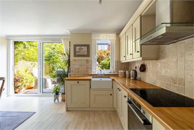 2 Upper Cramond Court, Edinburgh, EH4 6RQ - image 10