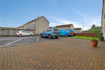 17 Heron Place, Johnstone, PA5 0RW - image 2