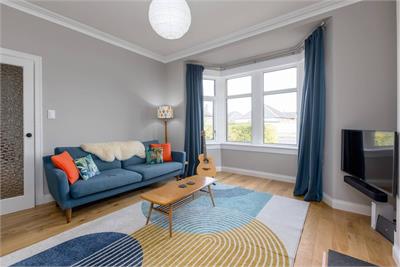29 Featherhall Crescent South, Edinburgh, EH12 7UL - image 3