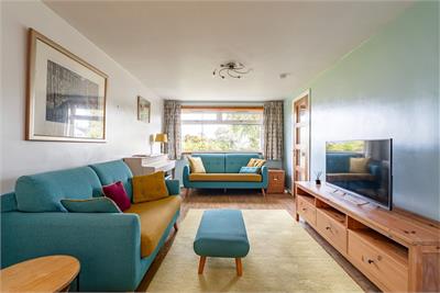 54 Baberton Mains Way, Edinburgh, EH14 3HJ - image 2