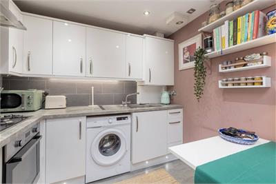 20 Constitution Street, Leith, EH6 7BT - image 9