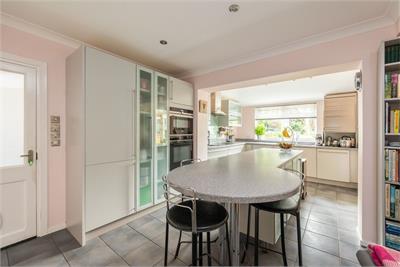 11 Cramond Gardens, Cramond, EH4 6PT - image 4