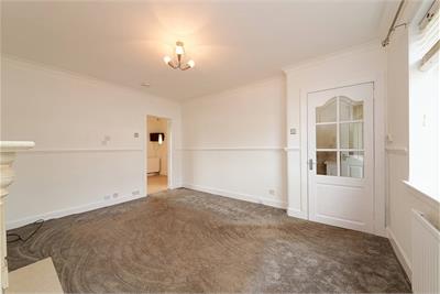 71 Eastern Crescent, Garden City, KA25 6JL - image 3