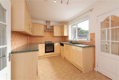 71 Eastern Crescent, Garden City, KA25 6JL - image 5