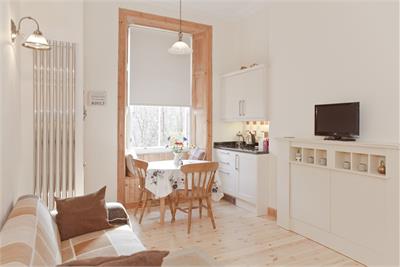 9/4 Spottiswoode Road, Marchmont, Edinburgh, EH9 1BH - image 6