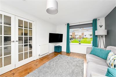 28 Drum Crescent, Gilmerton, Edinburgh, EH17 7DZ - image 2