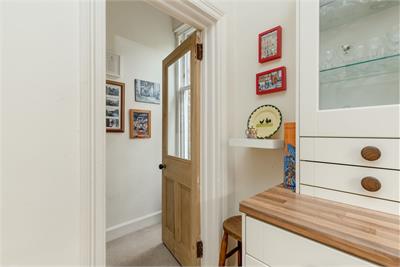 74 Falcon Avenue, Edinburgh, EH10 4AW - image 23