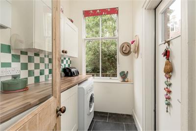 74 Falcon Avenue, Edinburgh, EH10 4AW - image 6